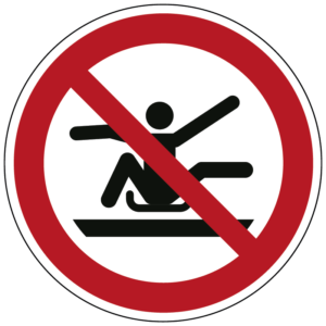 Armen en benen binnen de slee houden