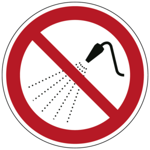 Niet besproeien met water